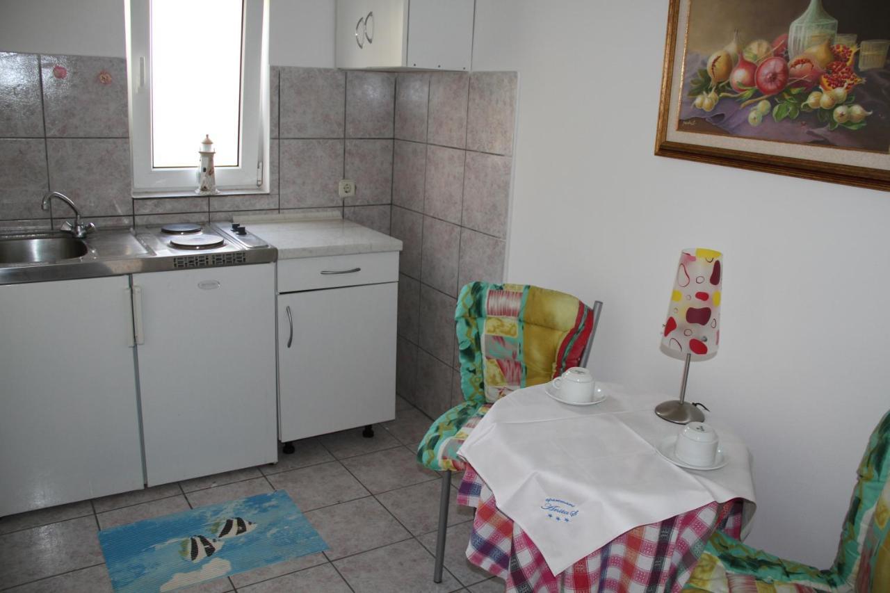 גראדאץ Apartmani Anitas מראה חיצוני תמונה
